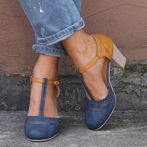 NOUVEAU RICHE Damen High Heels Wildleder Finish T Riemen Blockabsatz Perforierte Spitze Schnallenverschluss von Couture Moda Blau