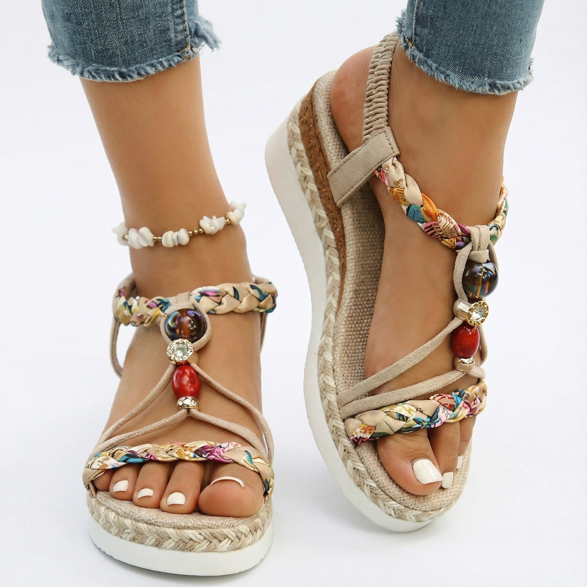NOUVEAU RICHE Damen Plateau-Sandalen – Geflochtene Riemen & Slip-On Design Beige