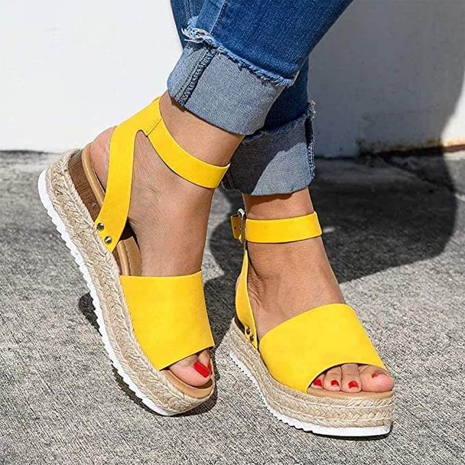 NOUVEAU RICHE Damen Sommersandalen Offene Zehen Fesselriemen 5cm Plateau Gelb
