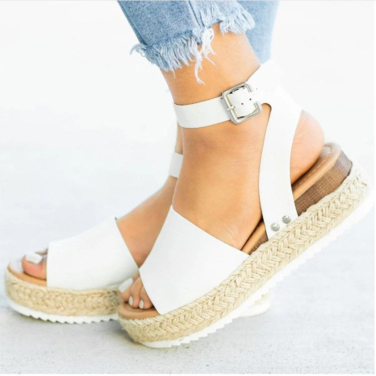 NOUVEAU RICHE Damen Sommersandalen Offene Zehen Fesselriemen 5cm Plateau Weiß