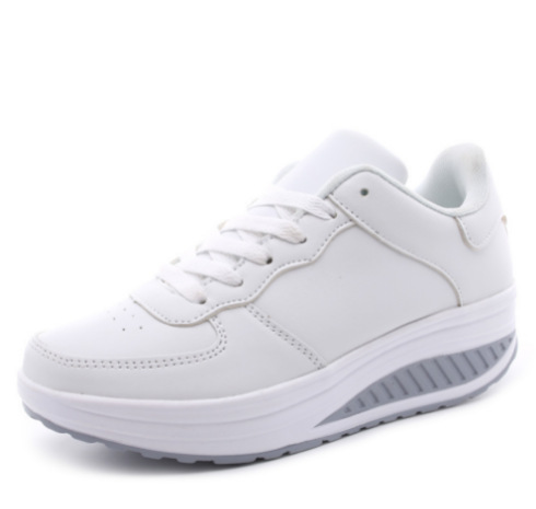 NOUVEAU RICHE Damen Turnschuhe Leichtes Obermaterial Stabiler Halt Bequem Weiß