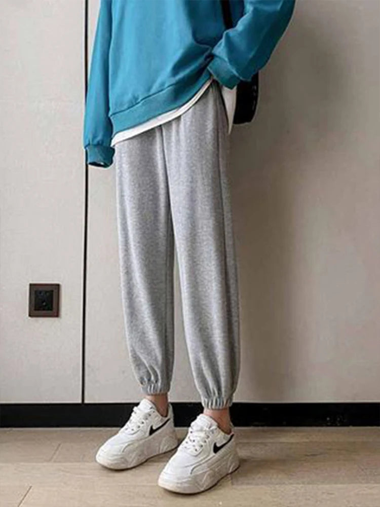 NOUVEAU RICHE Damen Stylische Jogginghosen Winter Mit Lockerem Schnitt Anpassbarem Kordelzug Grau