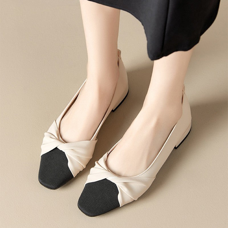 NOUVEAU RICHE Damenschuhe Mit Niedrigem Absatz Aus Weichem Leder Mit Spitzem Zehenbereich Und Gedrehtem Riemen Im Eleganten Stil