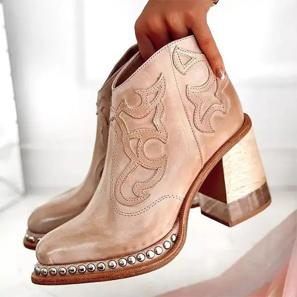 NOUVEAU RICHE Lederstiefel Bestickte Muster Hohe Chunky-Heels Stilvoll