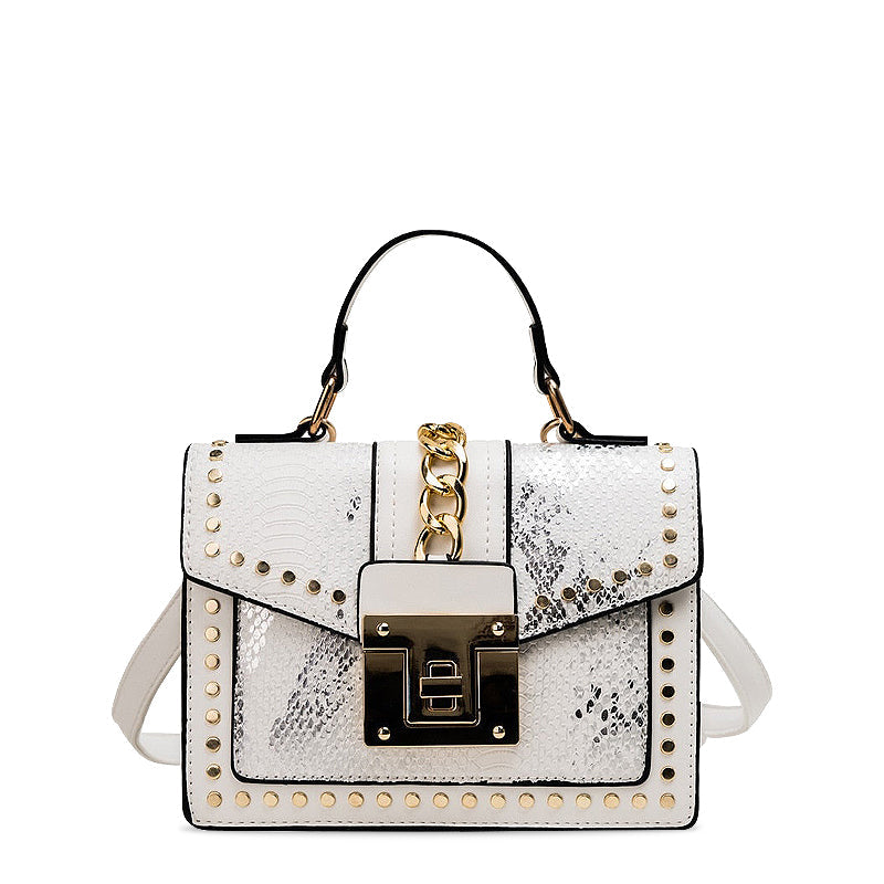NOUVEAU RICHE Elegante Handtasche Aus Hochwertigem Veganem Leder Mit Weichem Innenfutter Und Goldfarbenen Elementen Für Stilvolle Auftritte Weiß