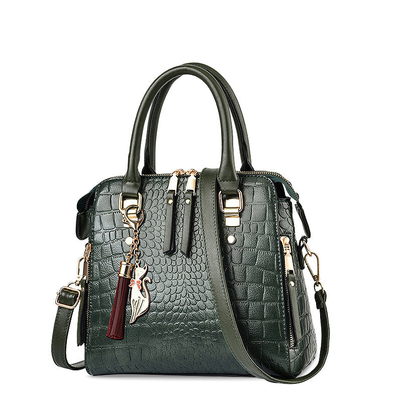 NOUVEAU RICHE Stylische Handtasche Aus 100 Prozent Hochwertigem Veganem Leder Mit Goldfarbenen Metallakzenten Ideal Für Jeden Anlass Armeegrün