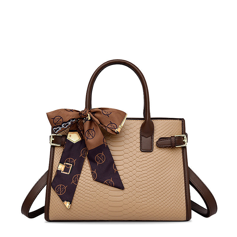 NOUVEAU RICHE Handtasche Aus Hochwertigem Veganem Leder Mit Goldfarbenen Metallteilen 28 cm Stilvolles Und Funktionales Accessoire Ideal Für Jedes Outfit Khaki