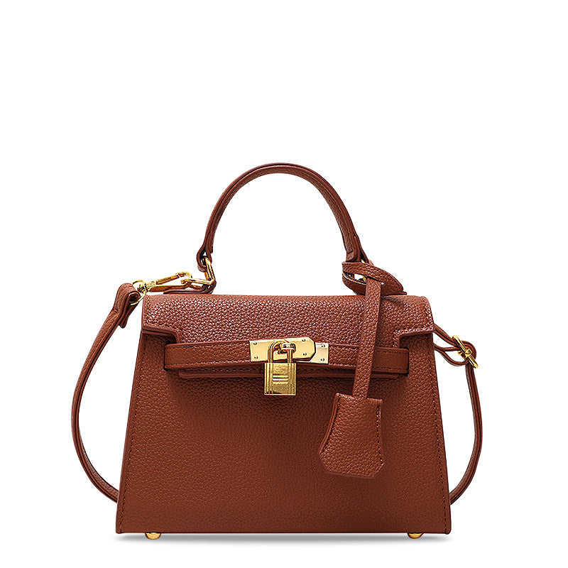 NOUVEAU RICHE Stilvolle Handtasche Aus Hochwertigem Veganem Leder Mit Weichem Innenfutter Und Goldfarbenen Metallteilen Braun