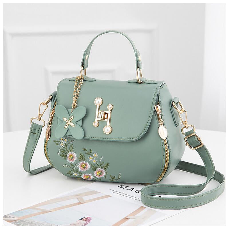 NOUVEAU RICHE Die Linda Handtasche Aus Veganem Leder Mit Weichem Innenfutter Und Goldfarbenen Metallakzenten Für Stilvolle Und Funktionale Eleganz Grün