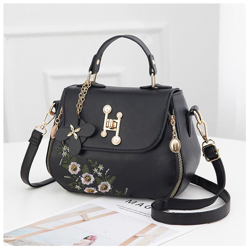 NOUVEAU RICHE Die Linda Handtasche Aus Veganem Leder Mit Weichem Innenfutter Und Goldfarbenen Metallakzenten Für Stilvolle Und Funktionale Eleganz