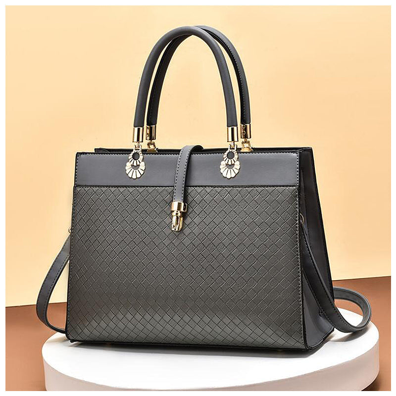 NOUVEAU RICHE Elegante Veganleder Handtasche Mit Goldfarbenen Metallteilen In 30 Zentimetern Breite Für Stilvolle Outfits Grau