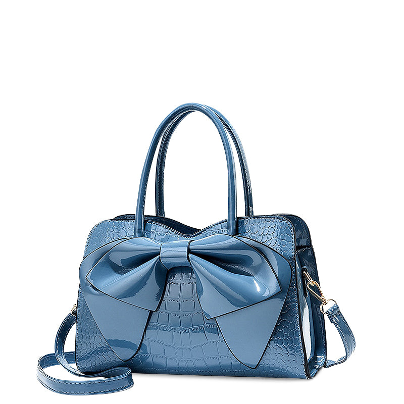 NOUVEAU RICHE Elegante Handtasche Aus Hochwertigem Veganem Leder Mit Weichem Innenfutter Und Goldfarbenen Metallen Blau