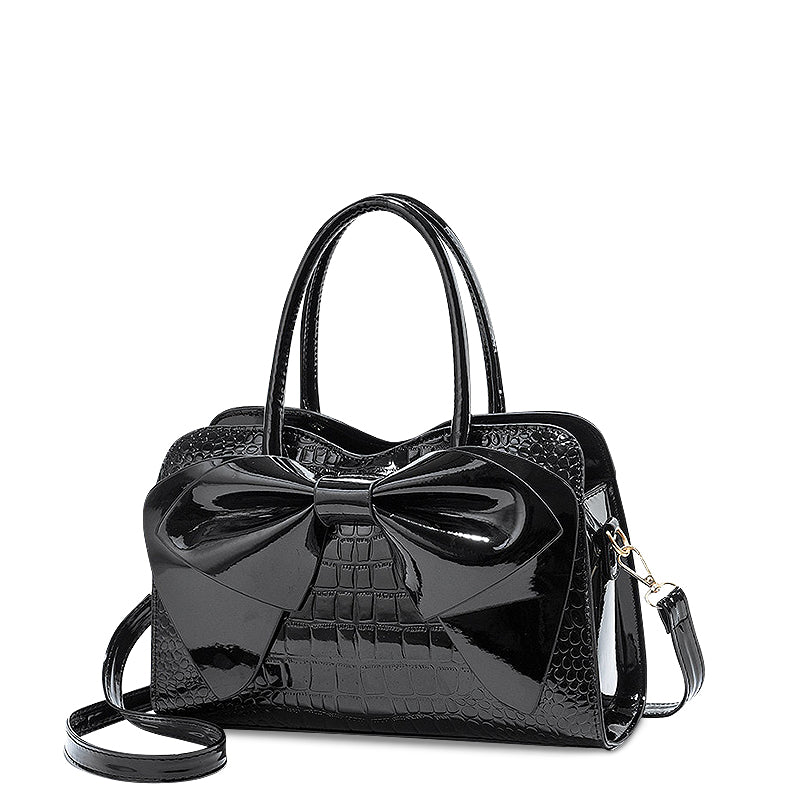 NOUVEAU RICHE Elegante Handtasche Aus Hochwertigem Veganem Leder Mit Weichem Innenfutter Und Goldfarbenen Metallen schwarz
