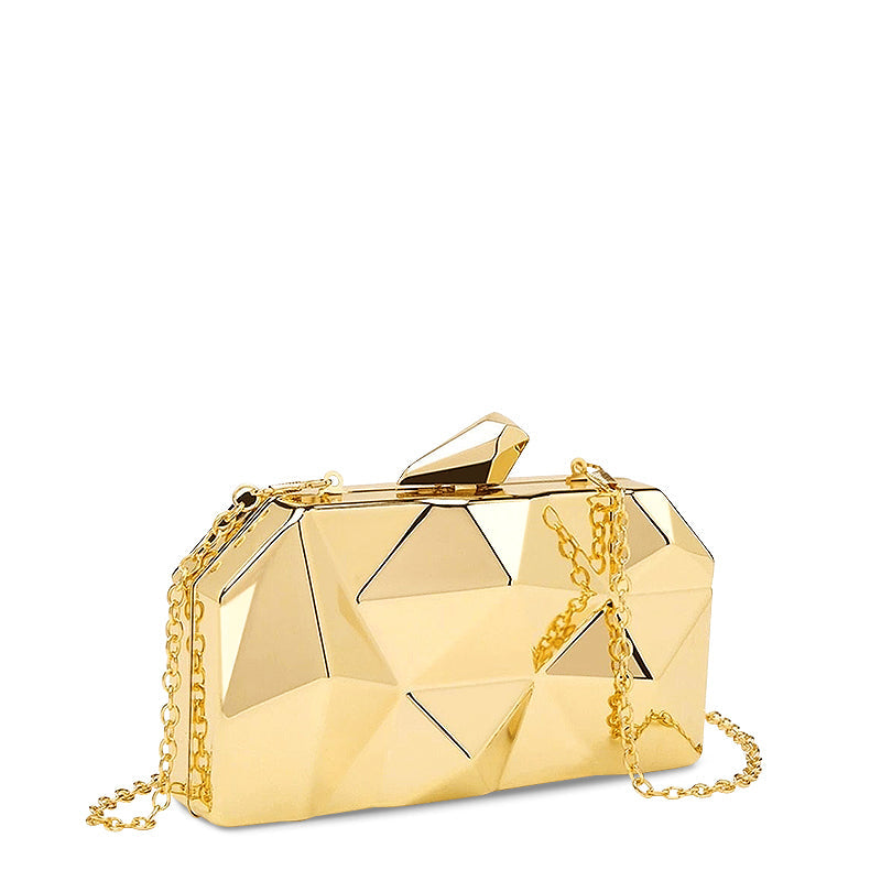 NOUVEAU RICHE Vegan Leder Clutch Tasche Mit Goldfarbenen Metallteilen Und Weichem Innenfutter In 17 Zentimeter Breite Und 10 Zentimeter Höhe