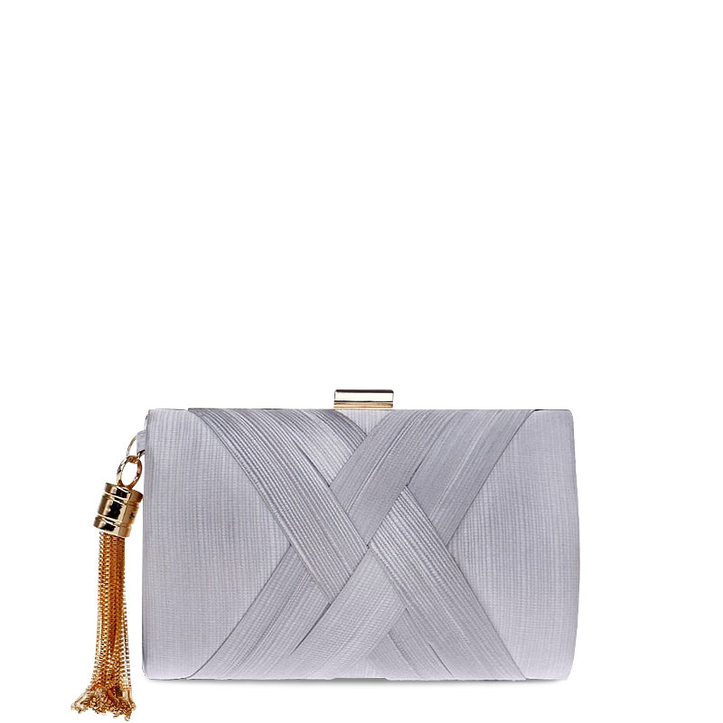 NOUVEAU RICHE Vegan Leder Clutch Tasche mit Goldfarbenen Metallteilen und Weichem Innenfutter für Elegante Abendmode Silber