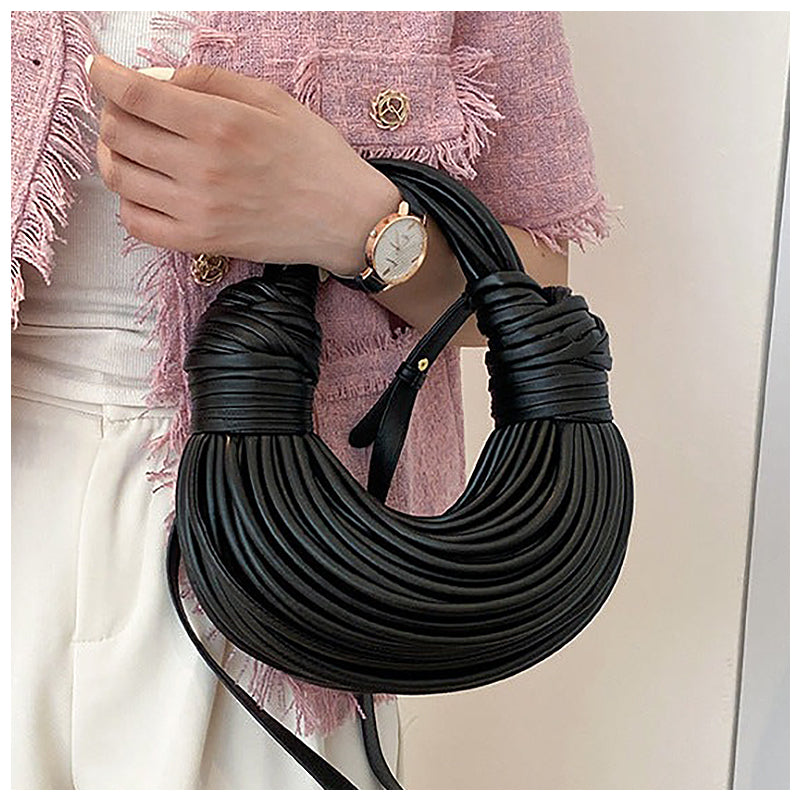 NOUVEAU RICHE Stylische Handtasche Aus Hochwertigem Veganem Leder Mit Goldfarbenen Metallteilen 25 cm X 10 Zoll Ideal Für Jedes Outfit Schwarz