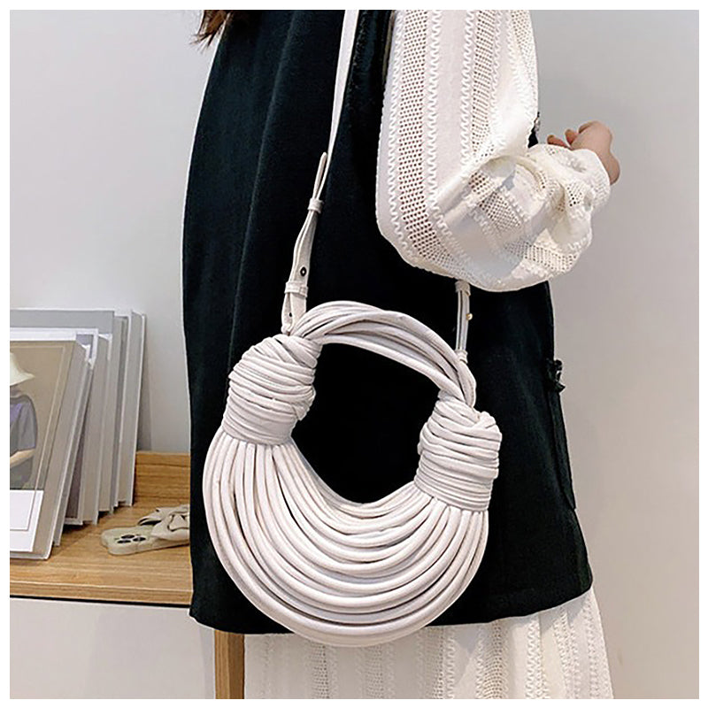NOUVEAU RICHE Stylische Handtasche Aus Hochwertigem Veganem Leder Mit Goldfarbenen Metallteilen 25 cm X 10 Zoll Ideal Für Jedes Outfit Weiß