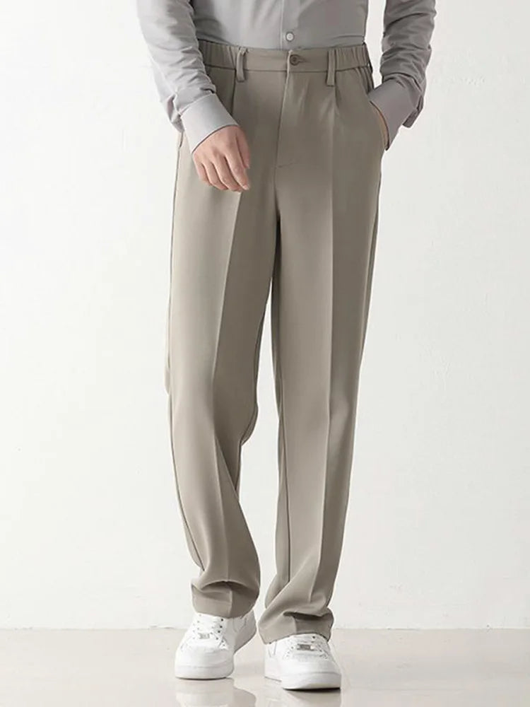 NOUVEAU RICHE Drapierte Formelle Herrenhose Mit Maßgeschneiderter Passform Khaki