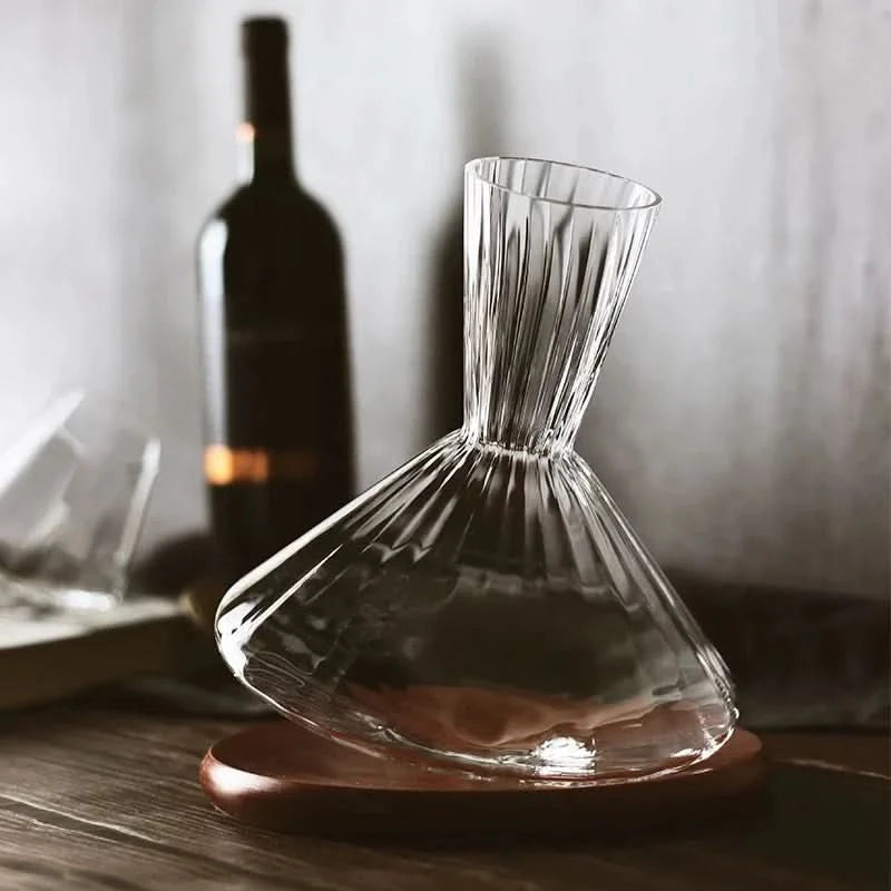NOUVEAU RICHE Drehbarer Glasdekanter Aus Kristallglas 1 Liter 360°-Drehfunktion