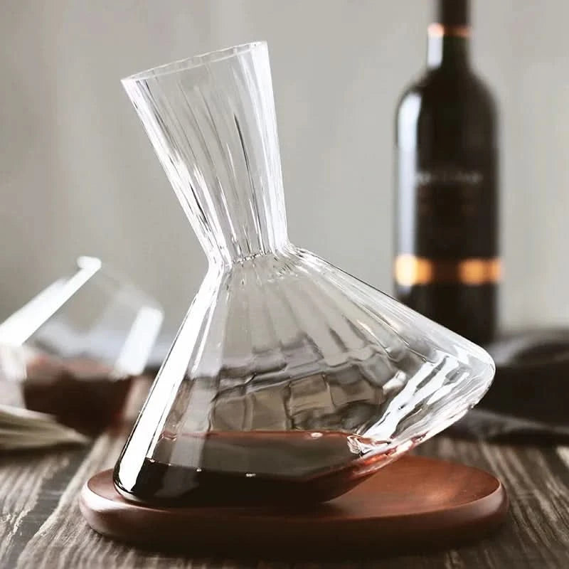 NOUVEAU RICHE Drehbarer Glasdekanter Aus Kristallglas 1 Liter 360°-Drehfunktion