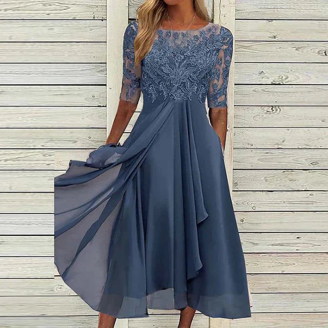 NOUVEAU RICHE Damen Abendkleid – Dunkelblau & Fließender Stoff mit Raffinierter Silhouette Dunkelblau