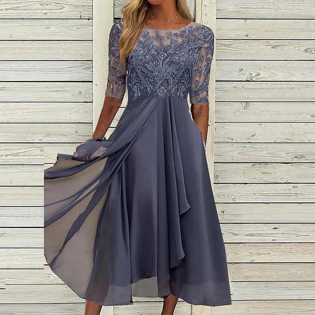 NOUVEAU RICHE Damen Abendkleid – Dunkelblau & Fließender Stoff mit Raffinierter Silhouette Lila