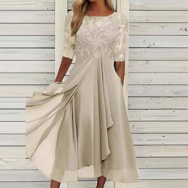 NOUVEAU RICHE Damen Abendkleid – Dunkelblau & Fließender Stoff mit Raffinierter Silhouette Beige