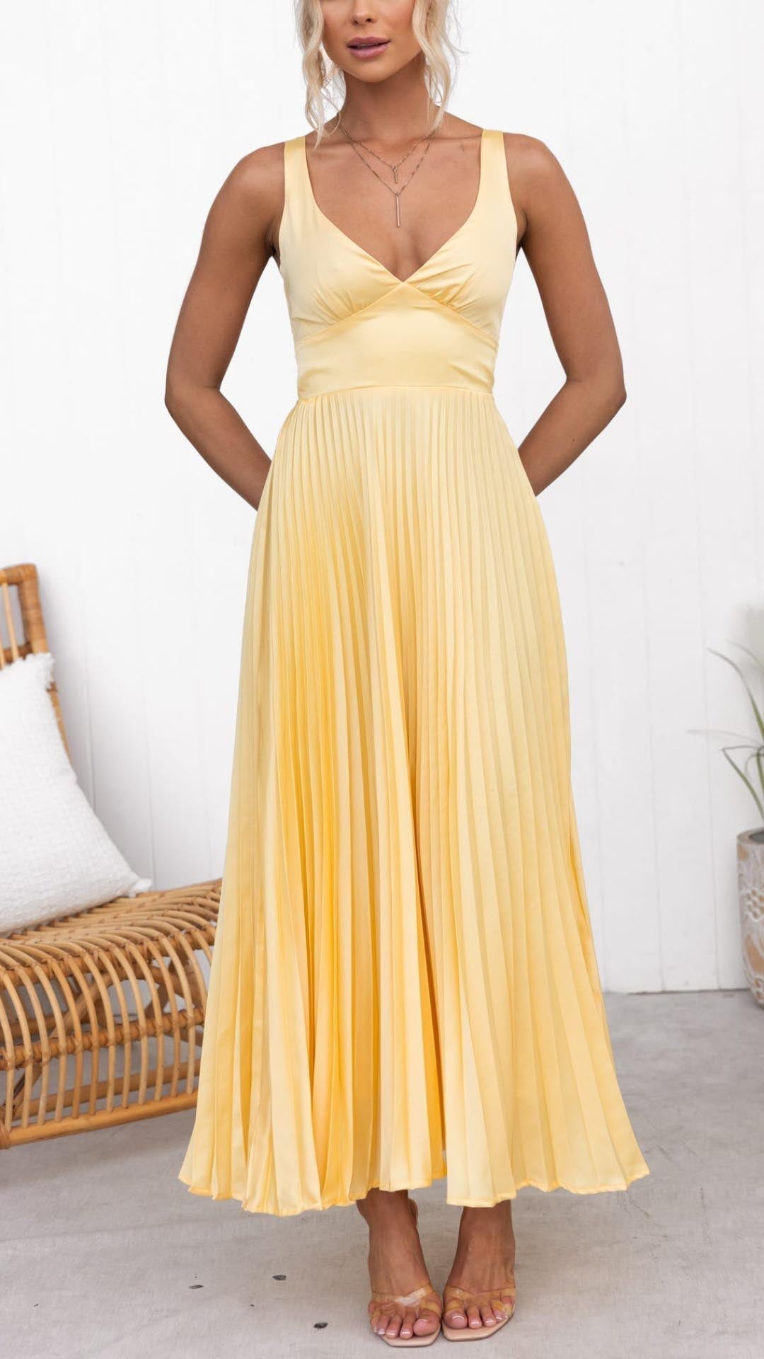 NOUVEAU RICHE Damen Plisseekleid – Sonnengelb & Ärmellos mit V-Ausschnitt
