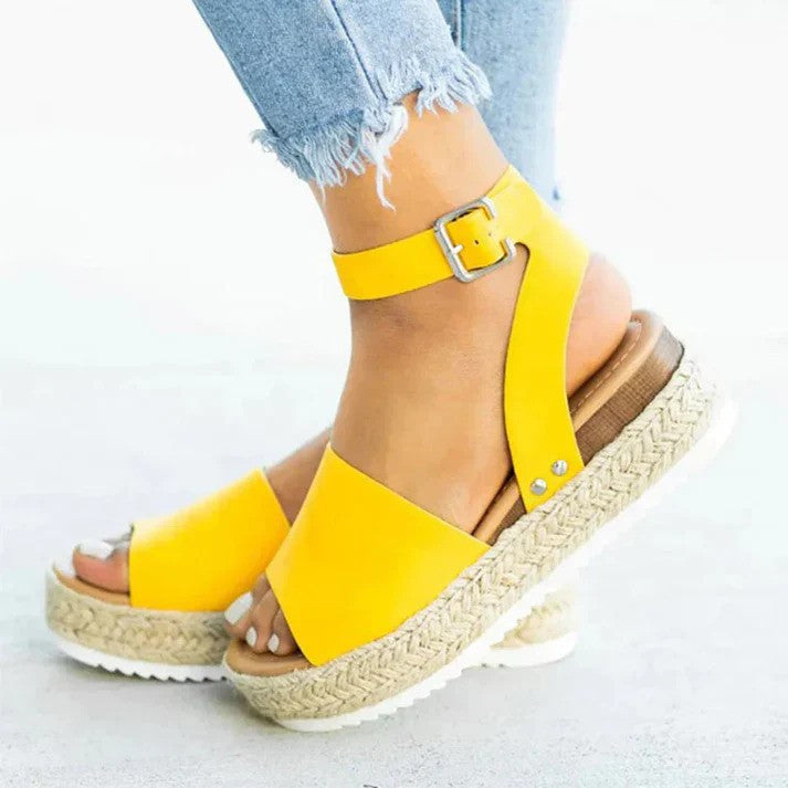 NOUVEAU RICHE Damen Sommersandalen – Elegant & Komfortabel für legere Anlässe Gelb