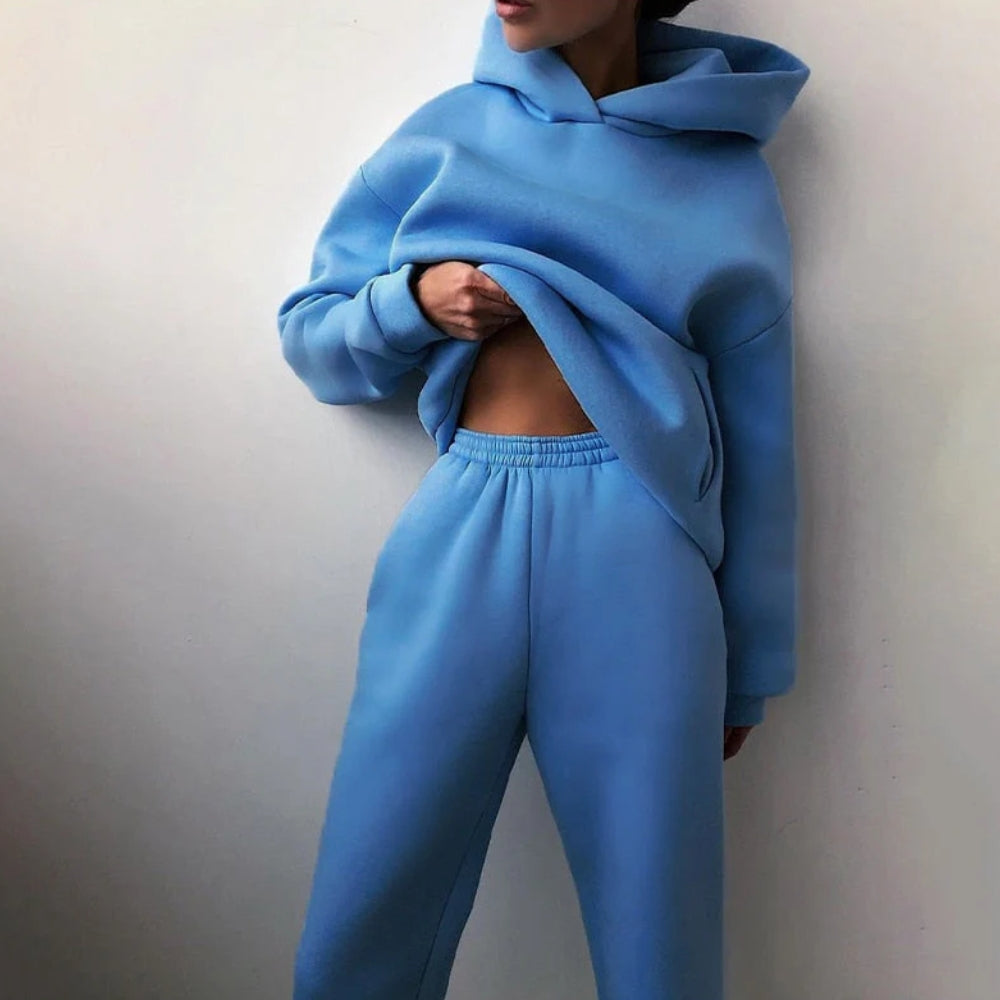 NOUVEAU RICHE Jogging-Set Locker Geschnittenes Outfit Ideal Zum Faulenzen Und Für Den Alltag Blau