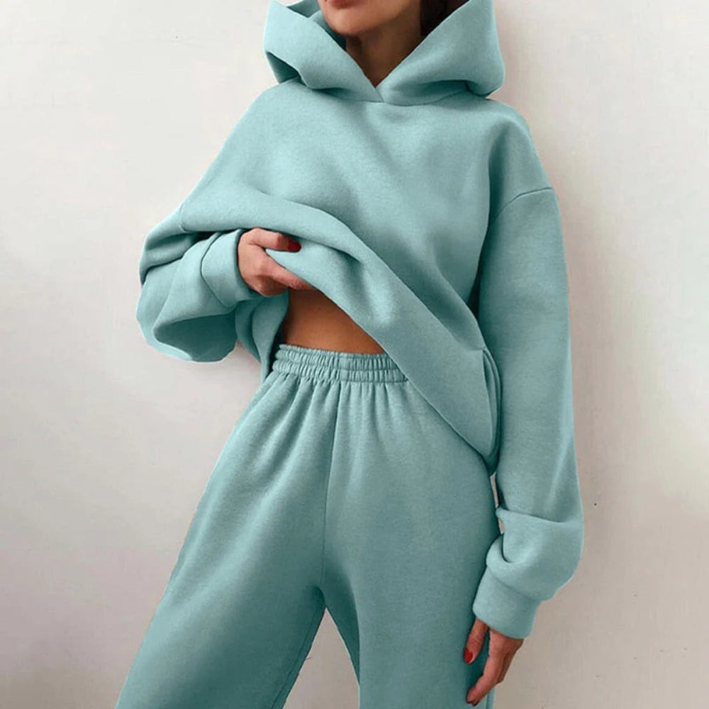 NOUVEAU RICHE Jogging-Set Locker Geschnittenes Outfit Ideal Zum Faulenzen Und Für Den Alltag Hellblau