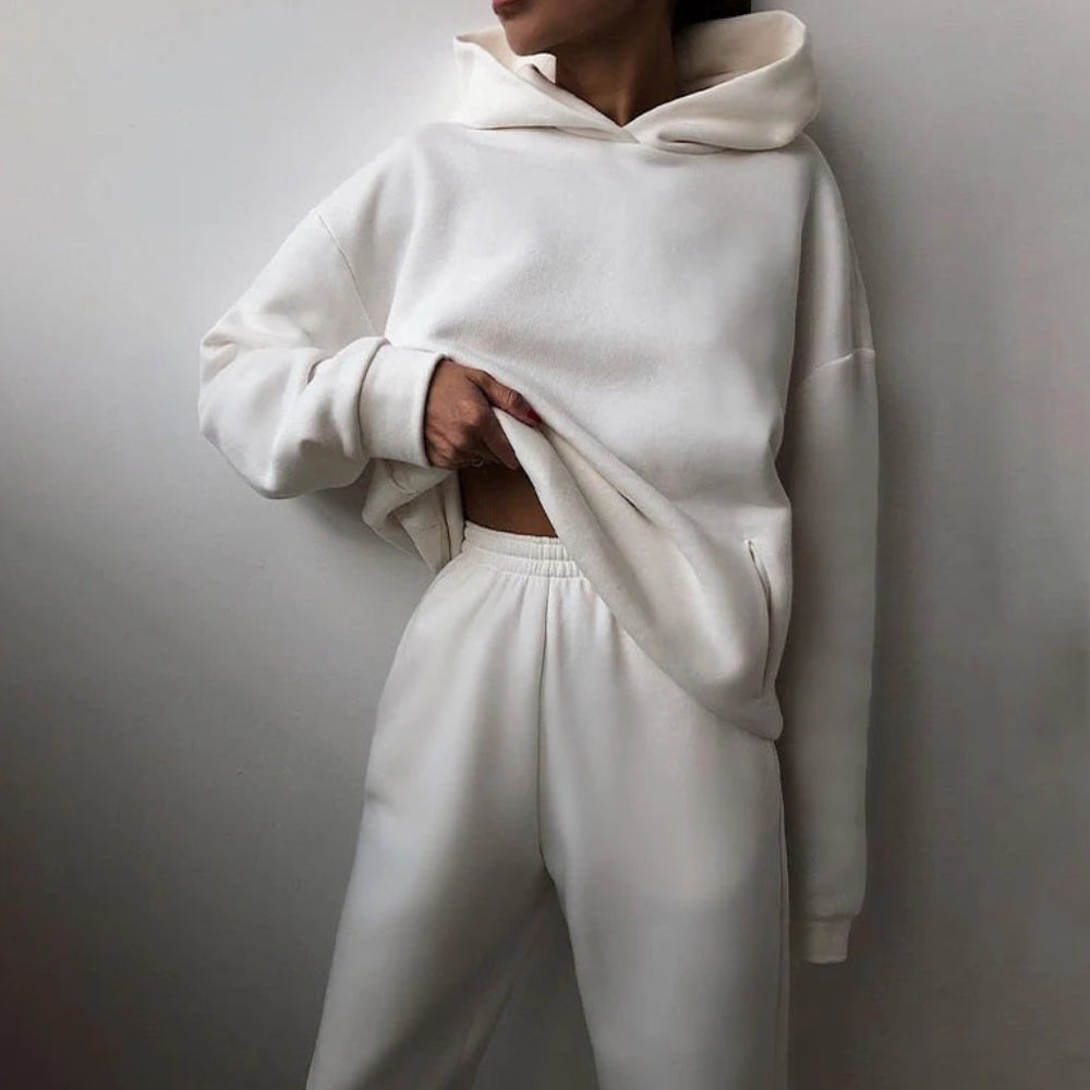 NOUVEAU RICHE Jogging-Set Locker Geschnittenes Outfit Ideal Zum Faulenzen Und Für Den Alltag Weiß