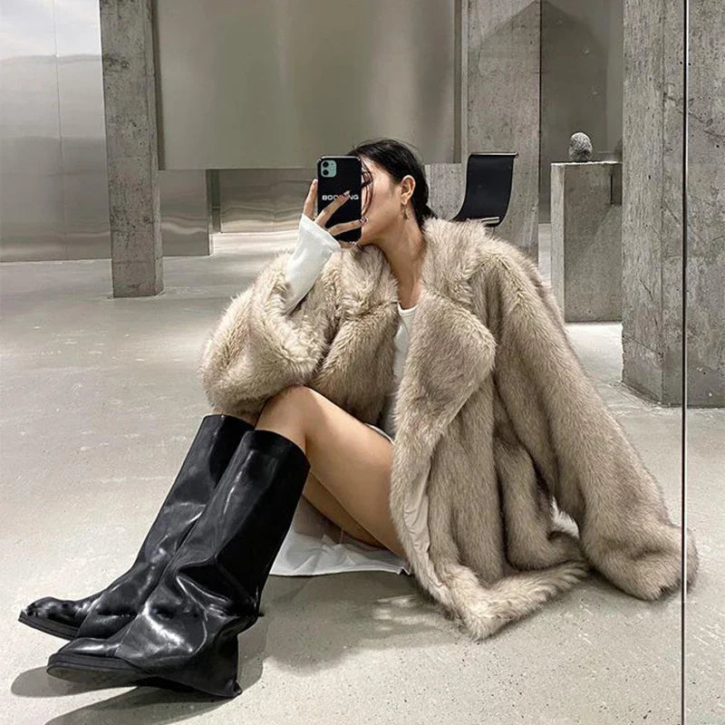 NOUVEAU RICHE Damen Pelzmantel Exklusiver Mit Urbanem Flair Plüschpelzmode