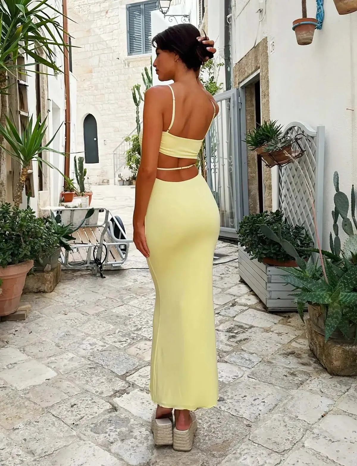 NOUVEAU RICHE Elegantes Figurbetontes Rückenfreies Maxikleid für Sommer