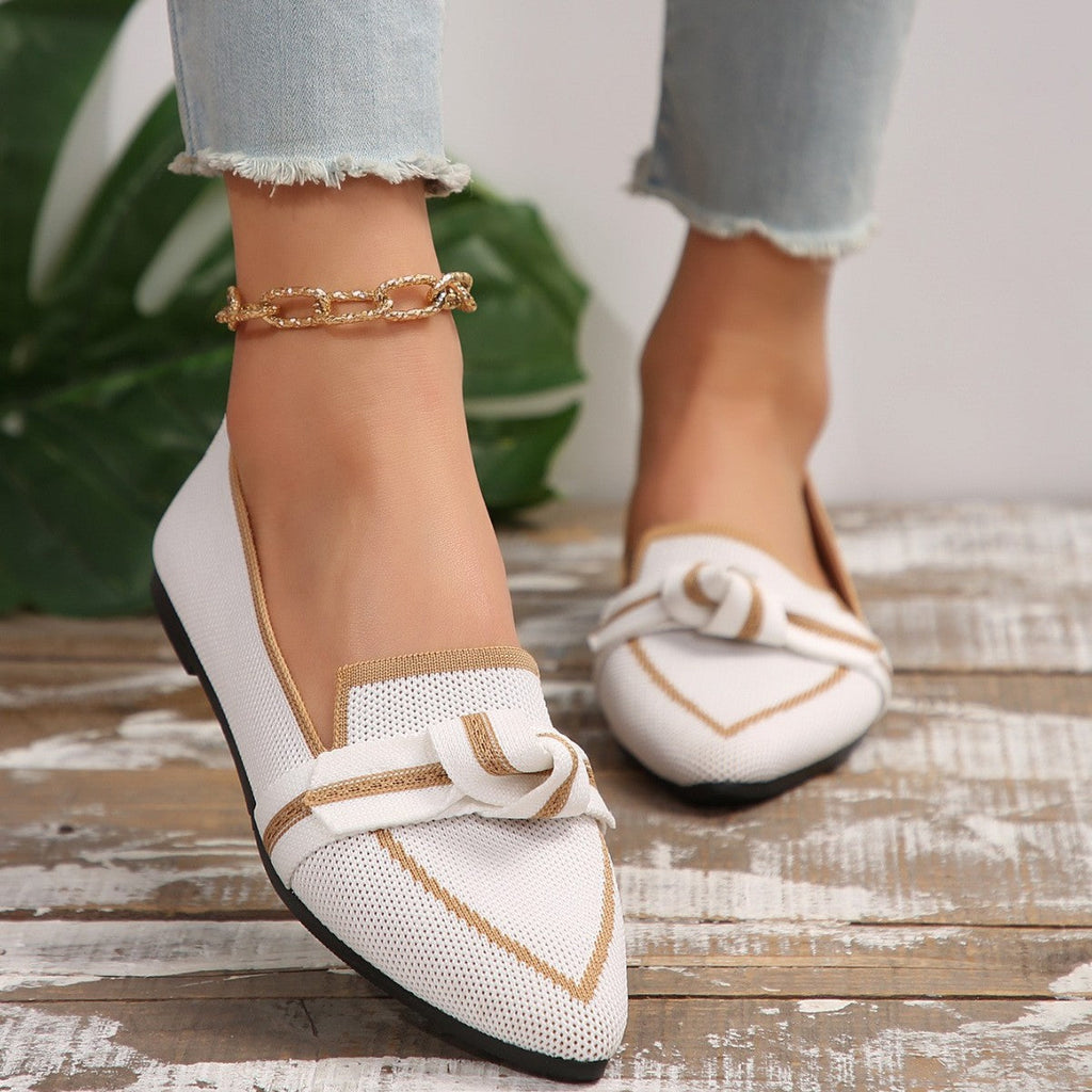 NOUVEAU RICHE Flache Damenschuhe Mit Spitz Zehenpartie Und Weichem Strick Slipper Mit Knotendetail Für Vielseitige Passform Elegante Damenmode Off White