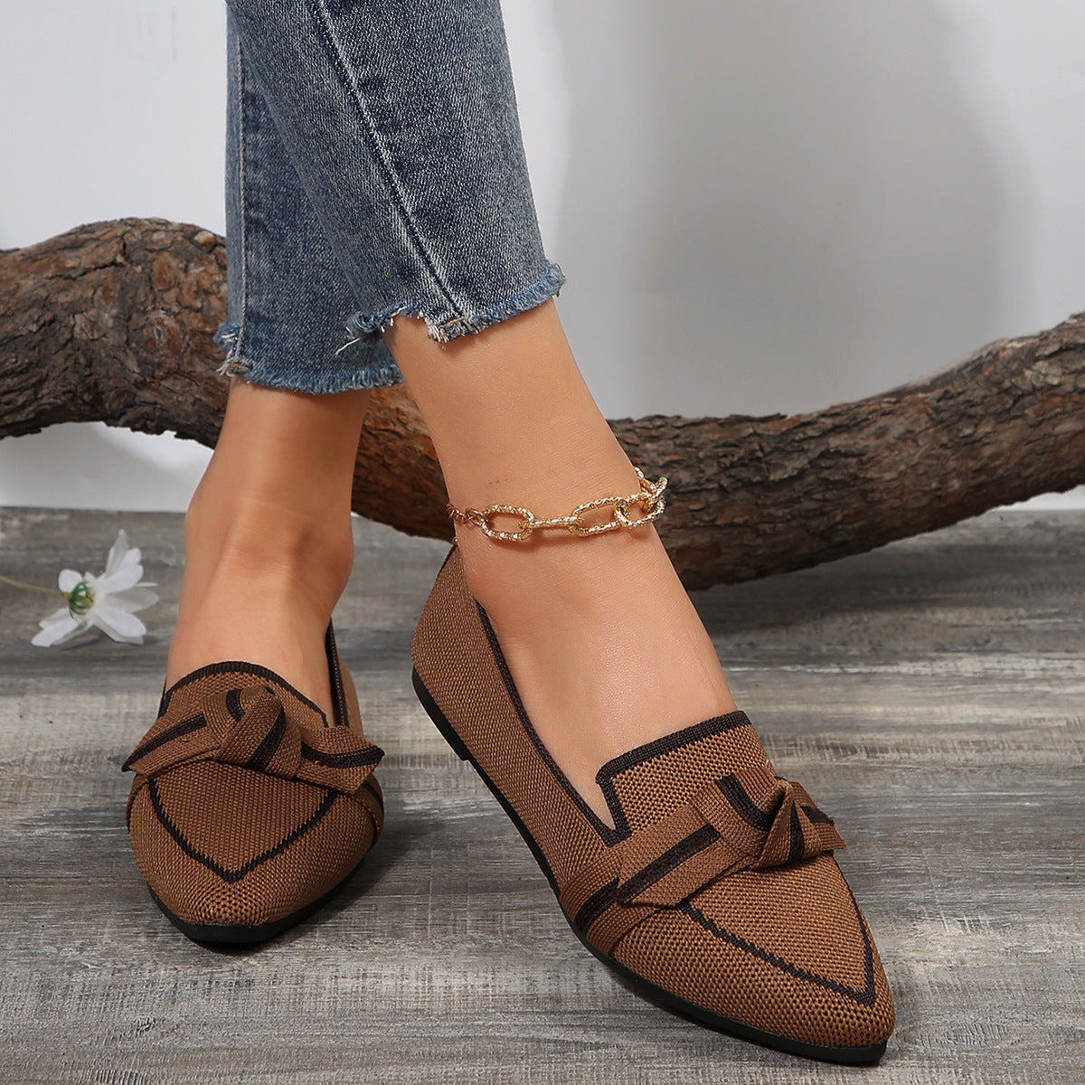NOUVEAU RICHE Flache Damenschuhe Mit Spitz Zehenpartie Und Weichem Strick Slipper Mit Knotendetail Für Vielseitige Passform Elegante Damenmode Dunkelbraun