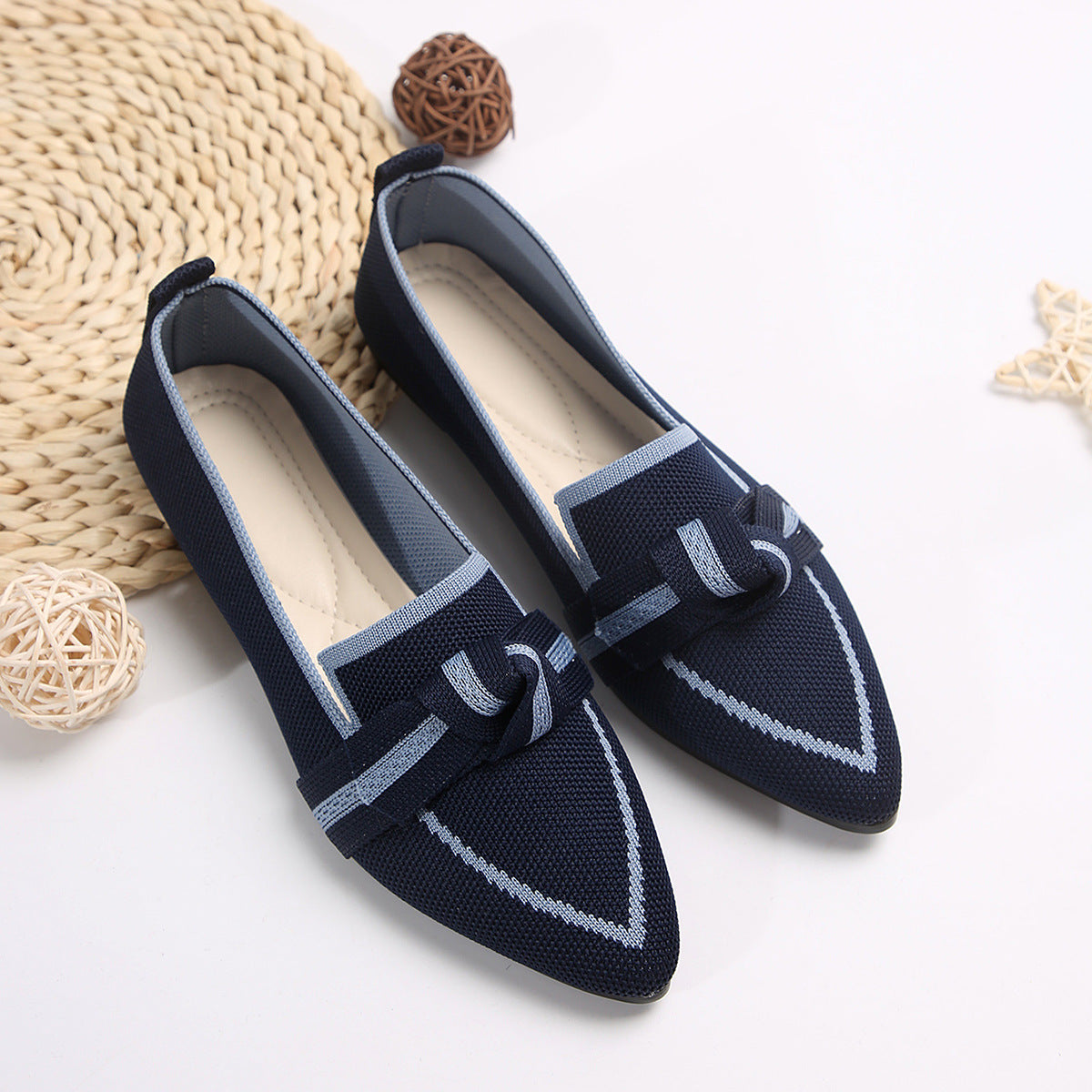 NOUVEAU RICHE Flache Damenschuhe Mit Spitz Zehenpartie Und Weichem Strick Slipper Mit Knotendetail Für Vielseitige Passform Elegante Damenmode Königsblau