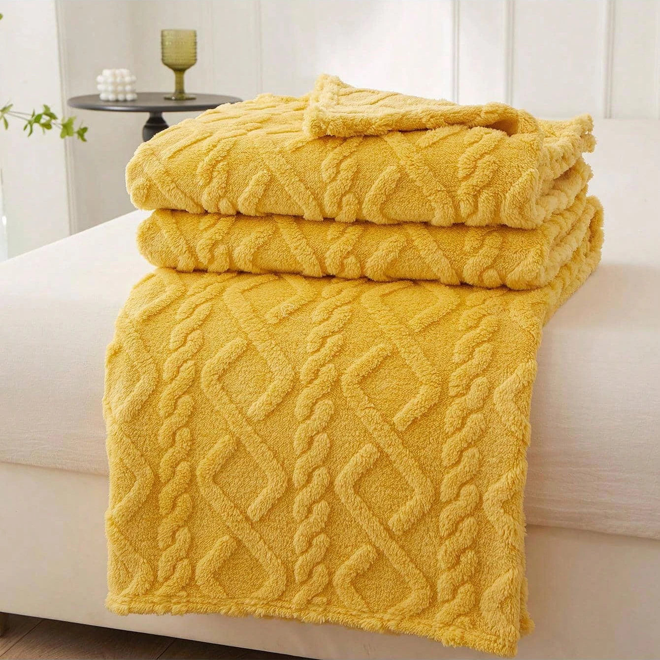 NOUVEAU RICHE Fleece-Decke Koralle 150x200 cm Für Wohnzimmer Und Nickerchen Gelb
