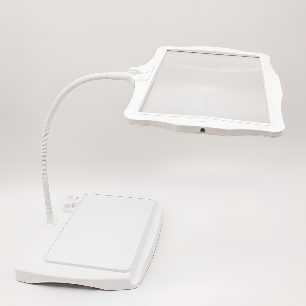 NOUVEAU RICHE LED-Lupenleuchte – Lupenlampe mit 3-facher Vergrösserung, Akku, freihändige Leselampe mit Schwanenhals, Schwarz oder Weiss Weiss