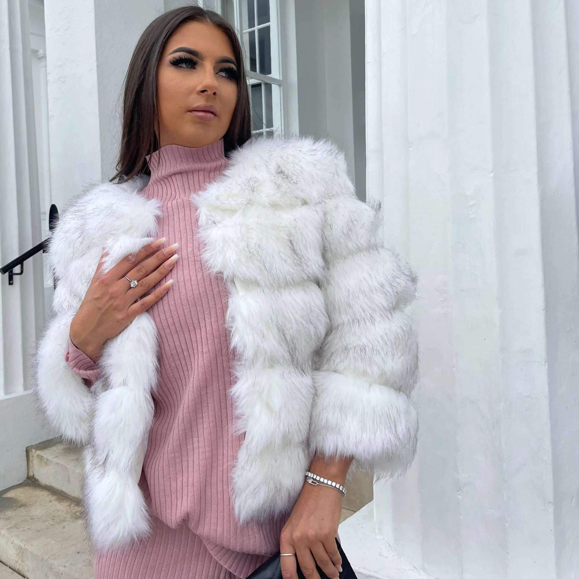 NOUVEAU RICHE Lacy | Dame Kunstfell Jacke - Eleganter Webpelz Mantel & Kurzjacke aus Fake Fur Weiß