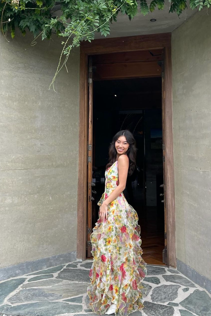 NOUVEAU RICHE Maxikleid mit Rüschen für Sommerveranstaltungen Elegantes Frauenkleid mit Verstellbaren Spaghettiträgern und Bezauberndem Design