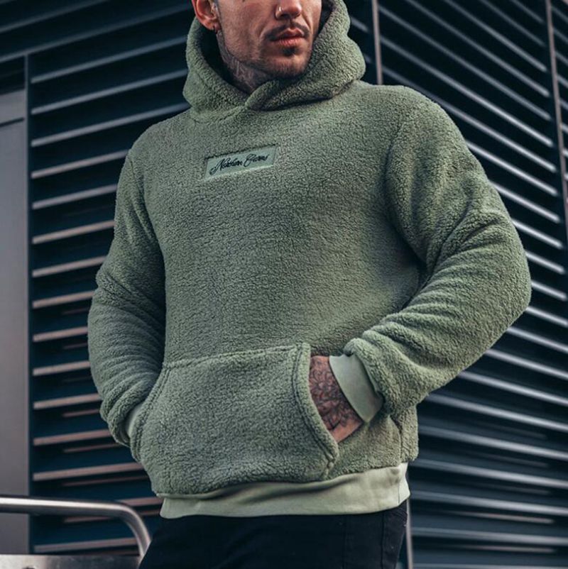NOUVEAU RICHE Fleece Hoodie Für Herren Mit Kuscheligem Design Weich Und Bequem Ideal Zum Schichten Bei Kaltem Wetter Entspannte Passform Mit Kängurutasche Armeegrün