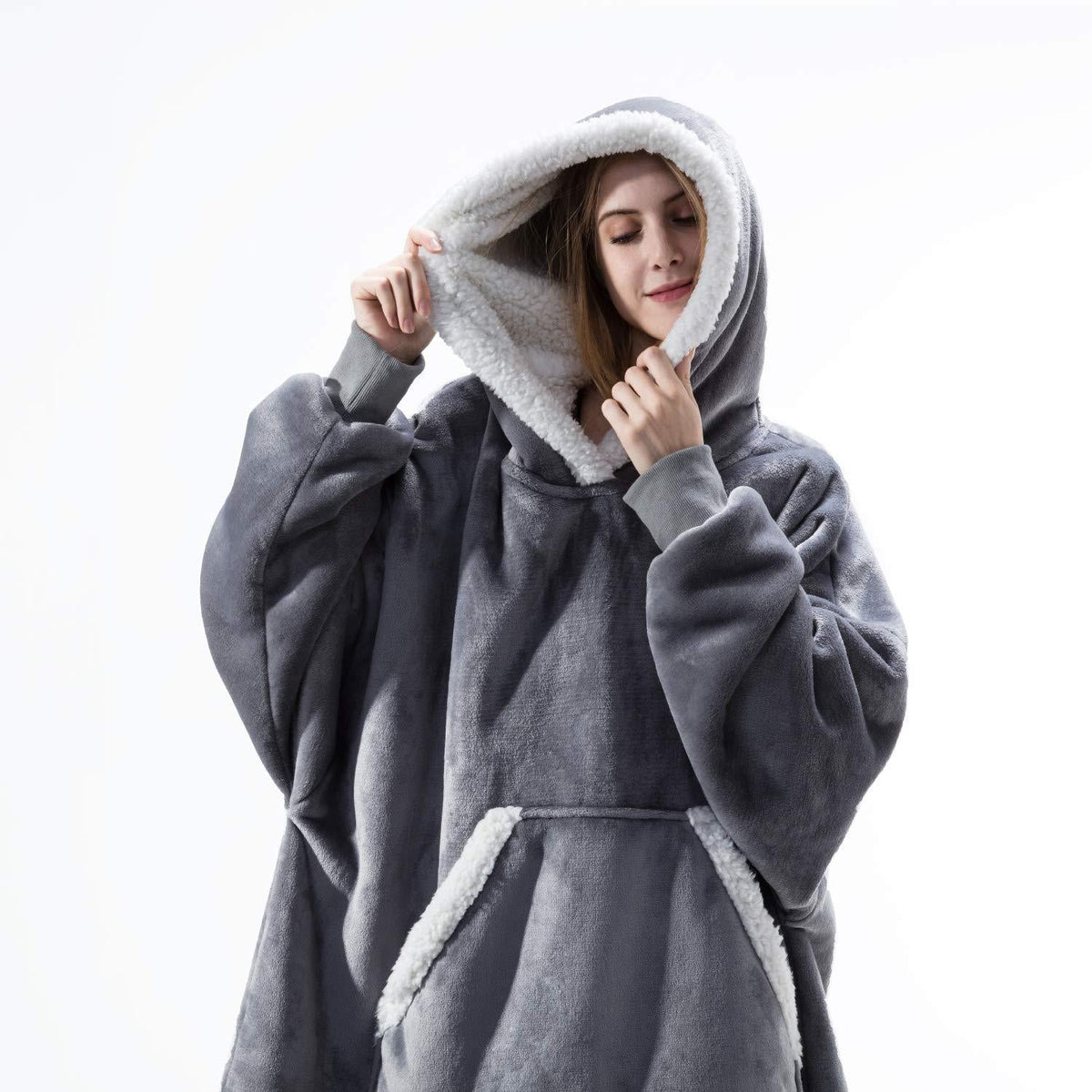 NOUVEAU RICHE Hoodie & Decke in Einem – Oversize Decke mit Ärmeln & Kapuze für Damen, Weicher Fleece mit Kängurutasche, 12 Farben – Luna Grau
