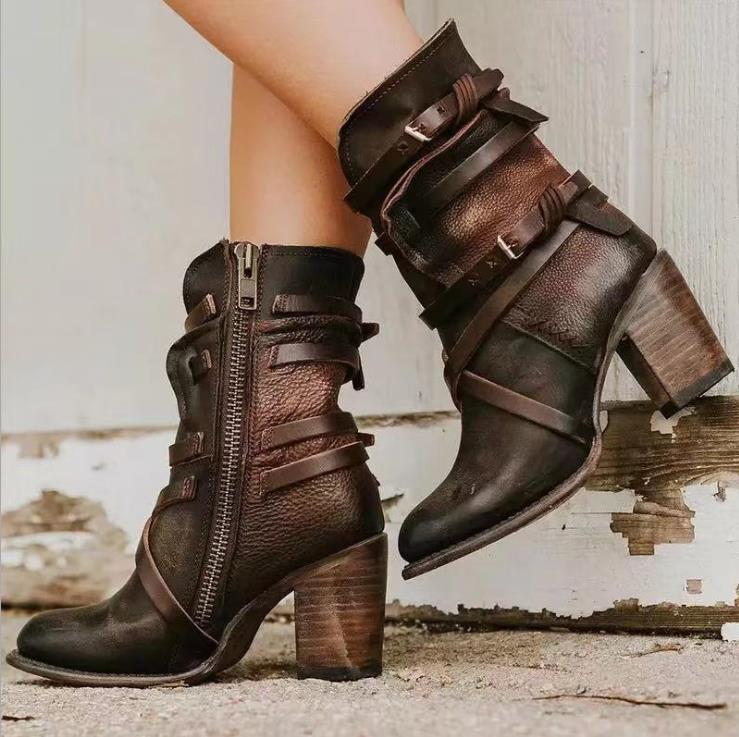NOUVEAU RICHE Lederstiefel Damen Schwarzes Leder Schnallen-Detail