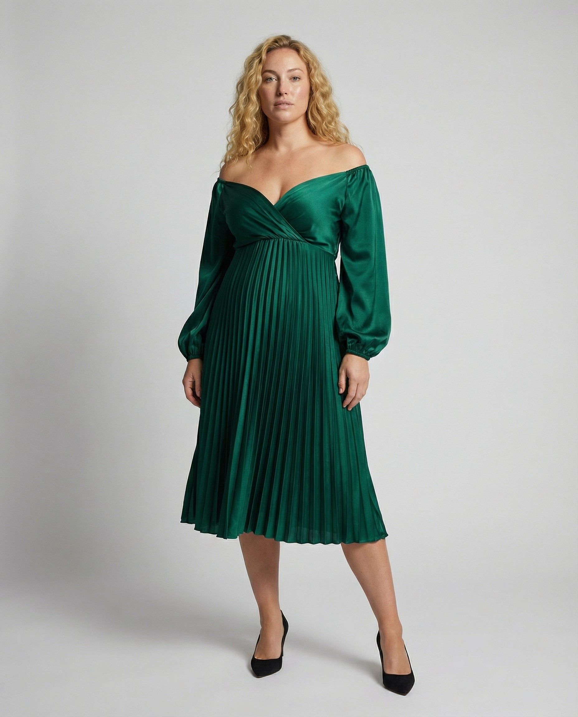 NOUVEAU RICHE Luma | Damen Umstandskleid – Plissiertes Maxidesign, Elegantes Cocktail-Styling & Komfort-Passform