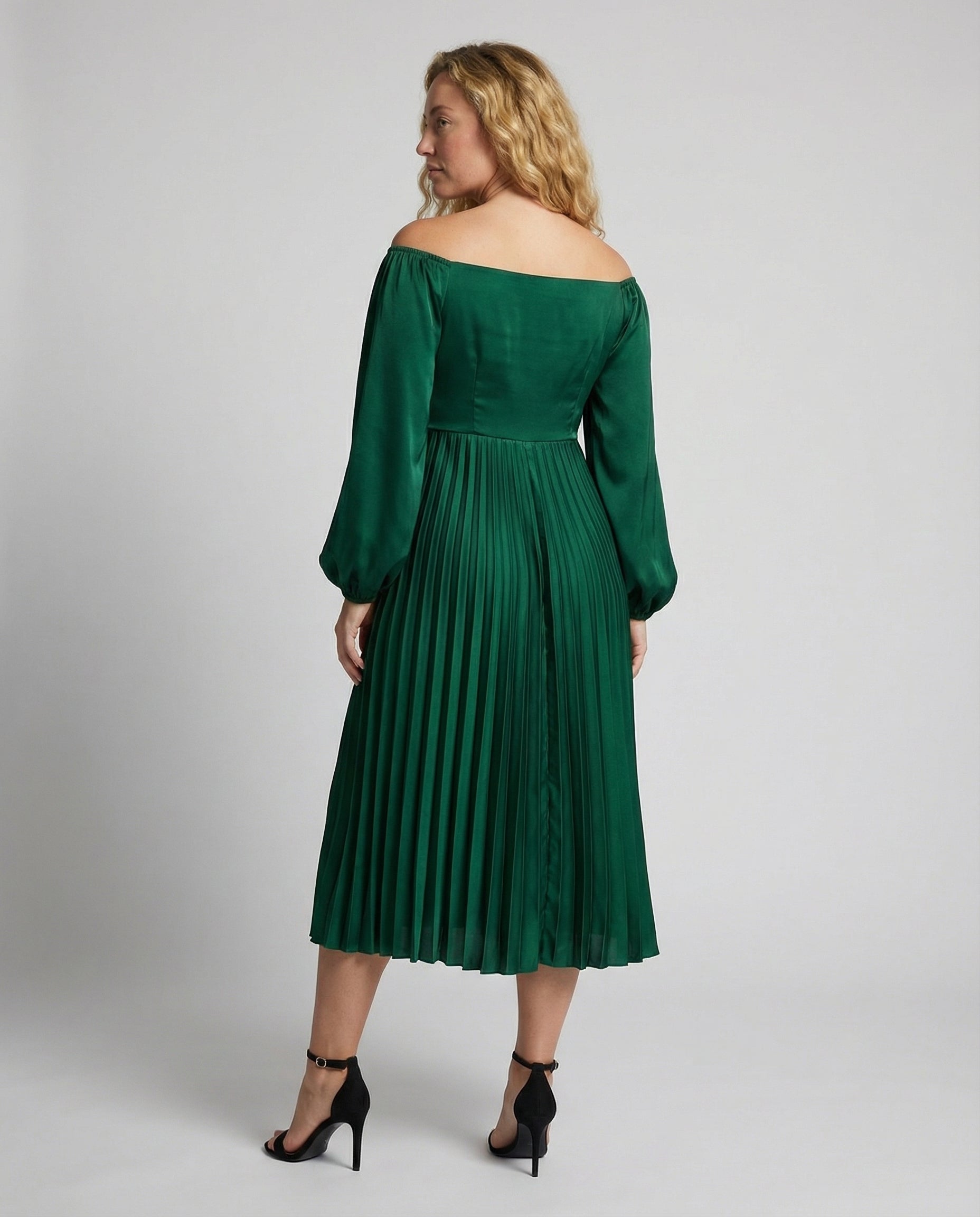 NOUVEAU RICHE Luma | Damen Umstandskleid – Plissiertes Maxidesign, Elegantes Cocktail-Styling & Komfort-Passform