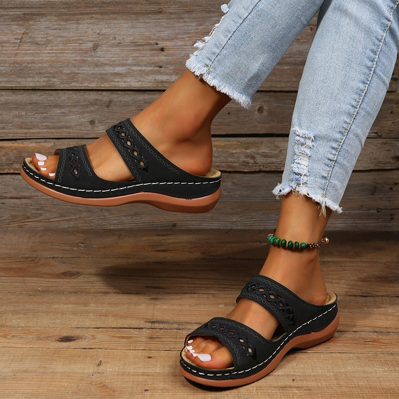NOUVEAU RICHE Mechi | Damen Sandalen – Soft-Polsterung, Anatomisches Fußbett & Wolkenweiches Tragegefühl Schwarz