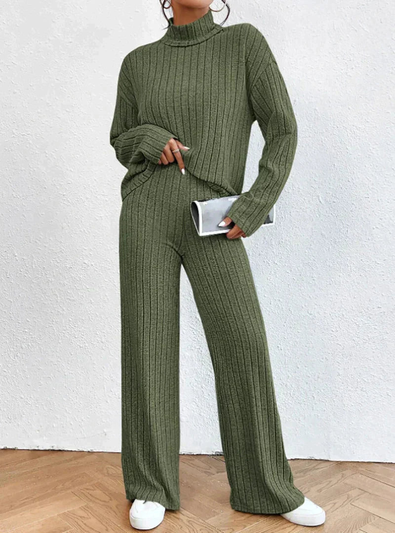 Hélène Strick-Rollkragenpullover und Hosen-Set 4