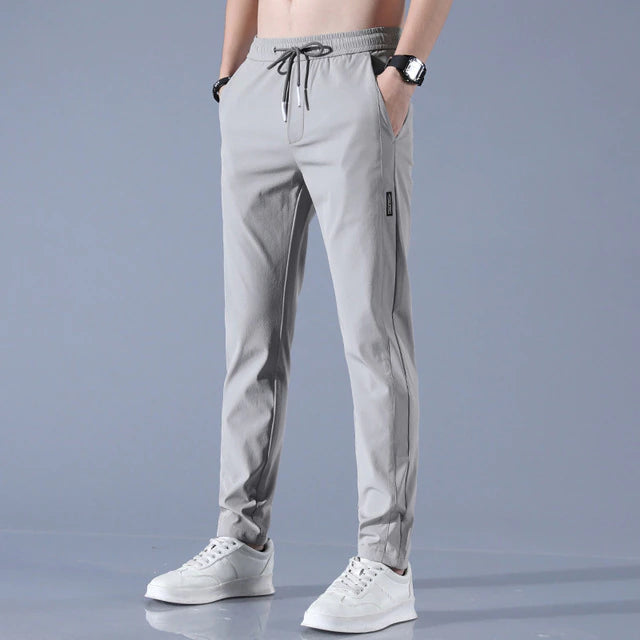 NOUVEAU RICHE Herren Jogginghose Tapered Fit Elastischer Bund Kordelzug Grau