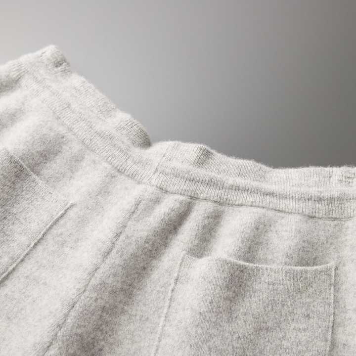 NOUVEAU RICHE Herren Hose Luxuriös und Bequem